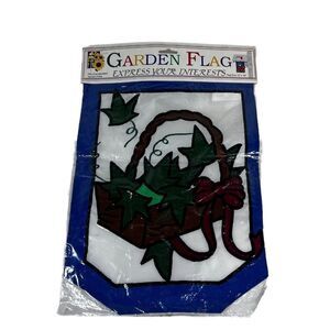 Vintsage NEW Small Fall Thanksgiving Garden flag Ivy In Basket Red Bow Express
